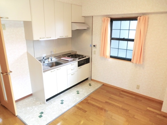 キッチン　壁付けキッチンでスペースを有効活用できます！