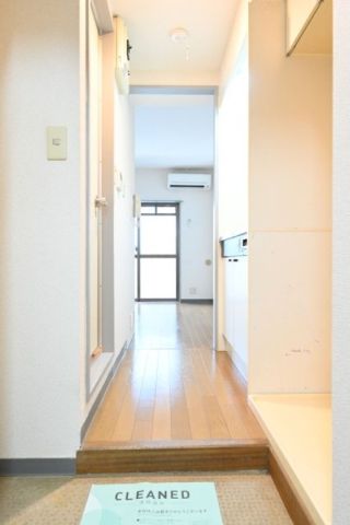 スカイコート新宿落合第5の玄関写真