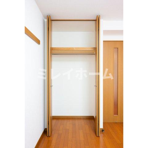 収納　同建物内、別のお部屋の参考写真になります。
