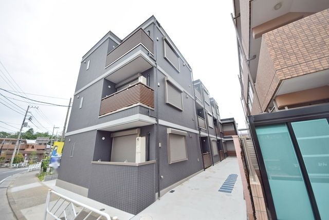 建物外観　★新築の綺麗なマンションです★