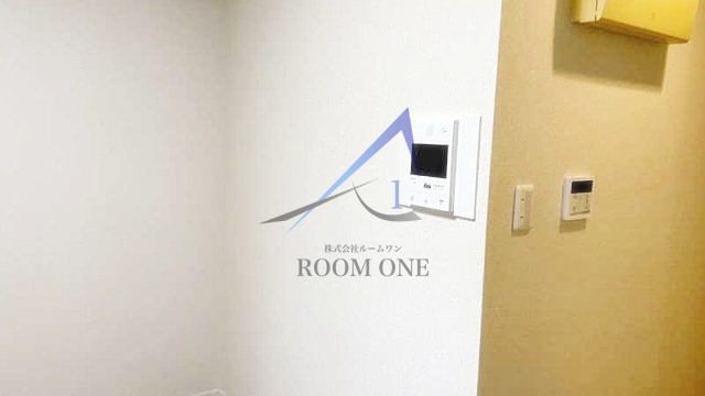 セキュリティ　モニター付きインターホンです。