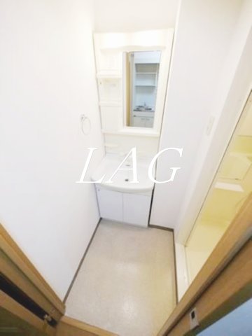 洗面設備　洗面台です。