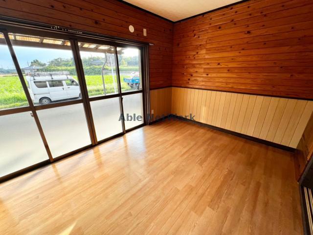 都城市 1階建 築25年の内装写真