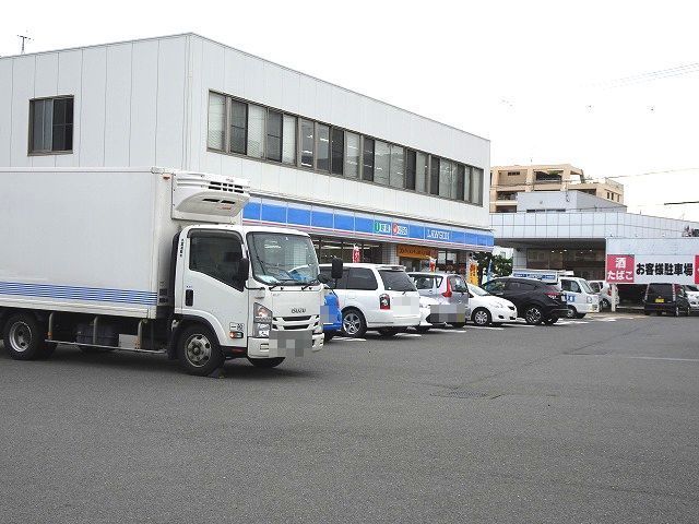 コンビニ　ローソン静岡南安倍店（コンビニ）まで300m