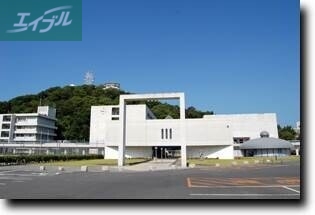 高校・高専　岡山県立烏城高等学校（高校・高専）まで1267m