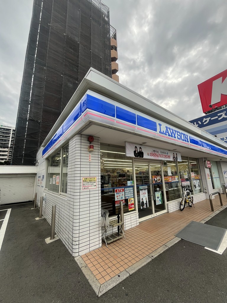 コンビニ　ローソン長浜1丁目店（コンビニ）まで69m