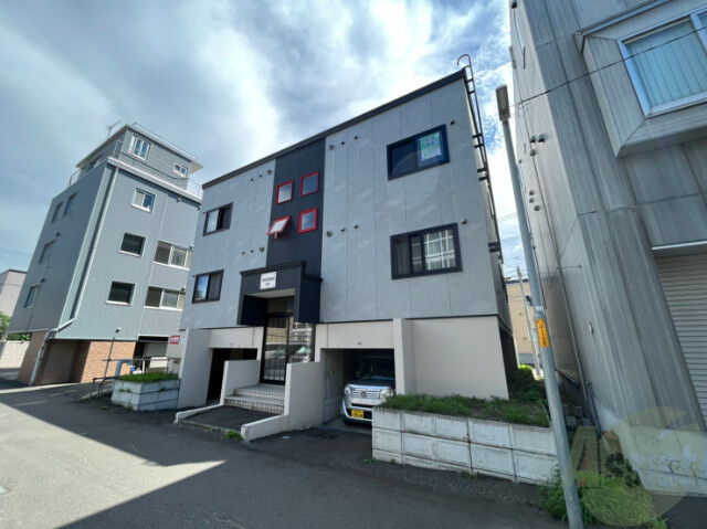 建物外観　札幌市東区北３５条東「ヨンストーンズ北３５条」