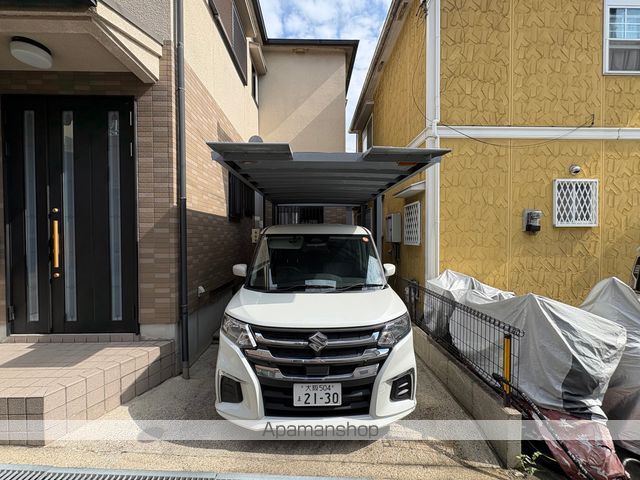 駐車場　駐車場