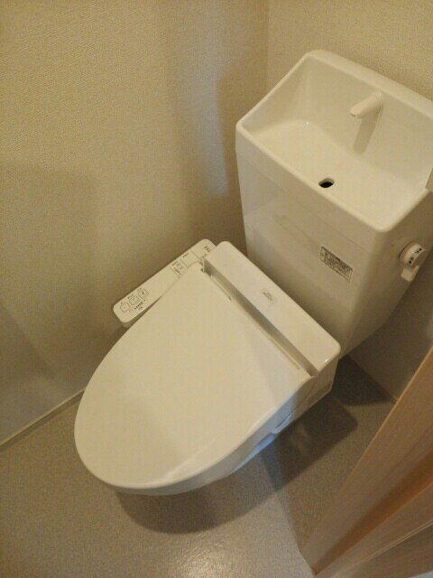 エレガンテ・トレスのトイレ写真