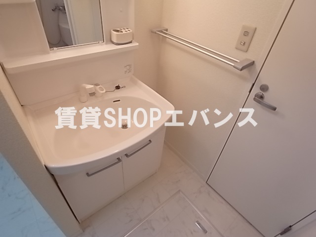 洗面設備　広い洗面スペース