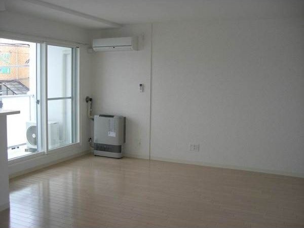 地下鉄東西線 白石駅 徒歩8分 4階建 築14年の居間写真