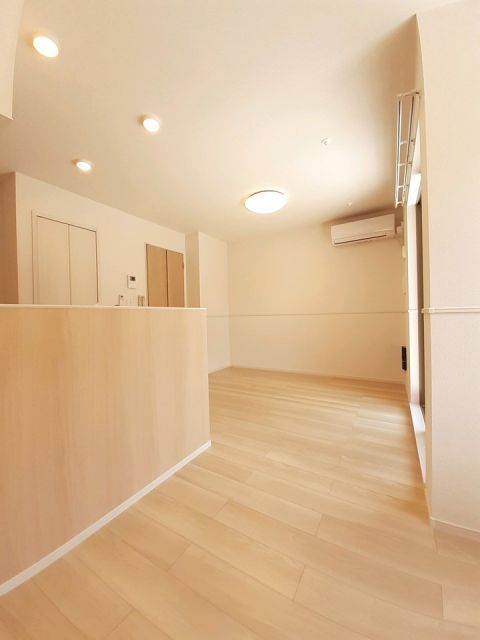 京成千原線 学園前駅 徒歩7分 2階建 築6年の居間写真