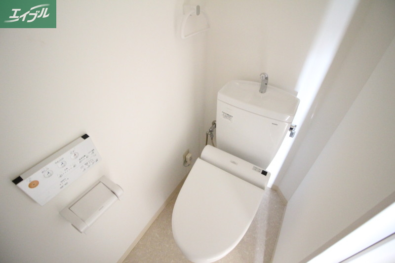 トイレ　同物件別部屋の写真です