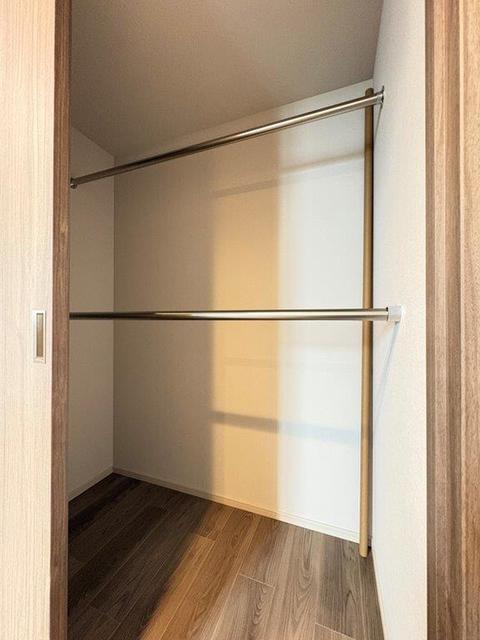 収納　洋室約5.7帖　収納