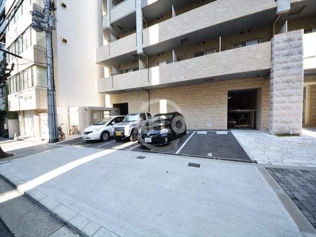 駐車場　レオンコンフォート大手通　駐車場