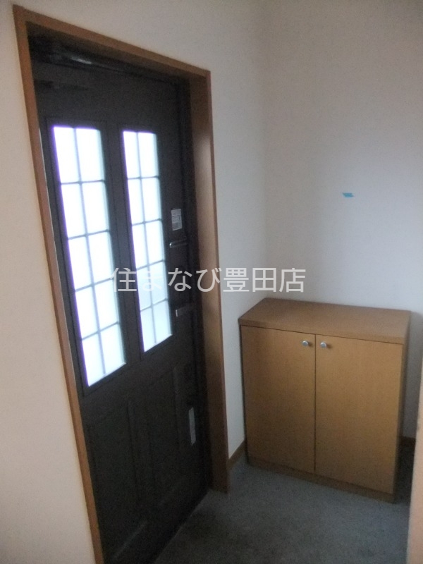 玄関　同型別部屋写真