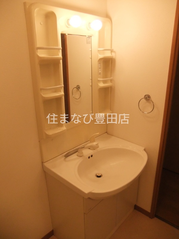 洗面設備　同型別部屋写真