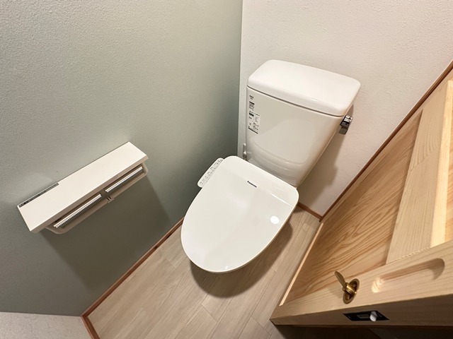 地下鉄東西線 西１８丁目駅 徒歩10分 2階建 築1年のトイレ写真