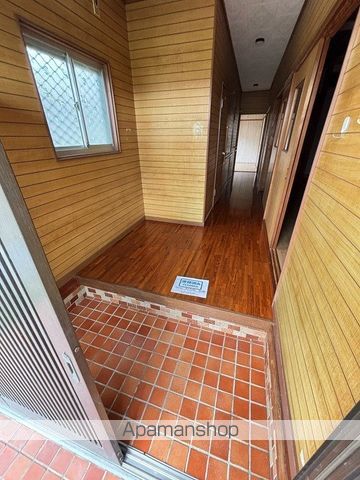 真孝園貸家の玄関写真