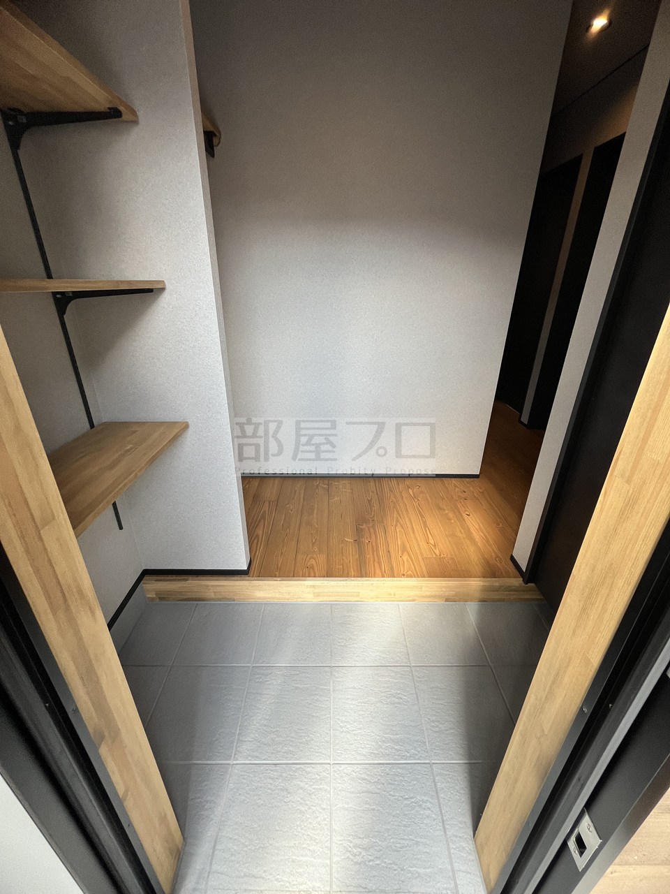 レガリアAの玄関写真