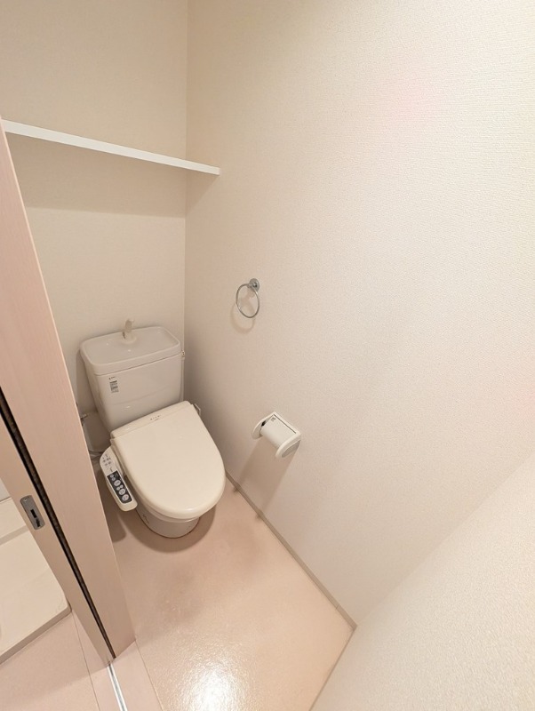 東海道新幹線 浜松駅 徒歩8分 4階建 築16年のトイレ写真