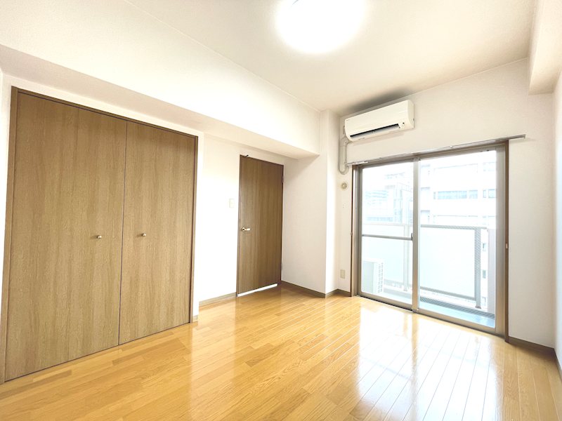その他部屋・スペース　バルコニーから差し込む日が暖かいです
