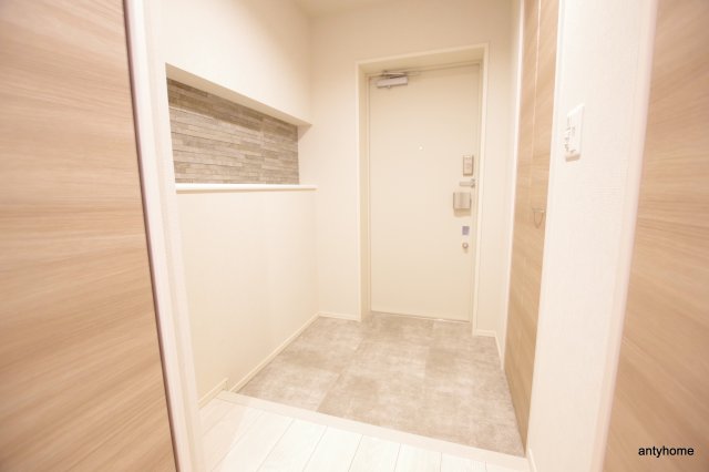Fortuna江坂の玄関写真