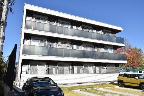 地下鉄東山線 本陣駅 徒歩9分 3階建 築6年の外観写真