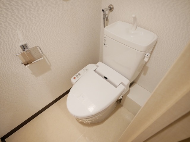 地下鉄南北線 すすきの駅 徒歩8分 15階建 築19年のトイレ写真