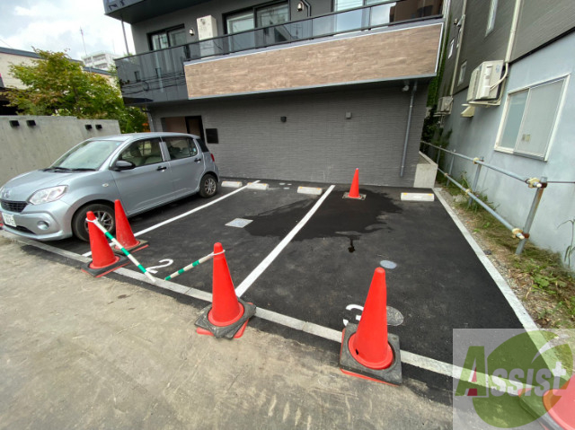 駐車場　駐車場