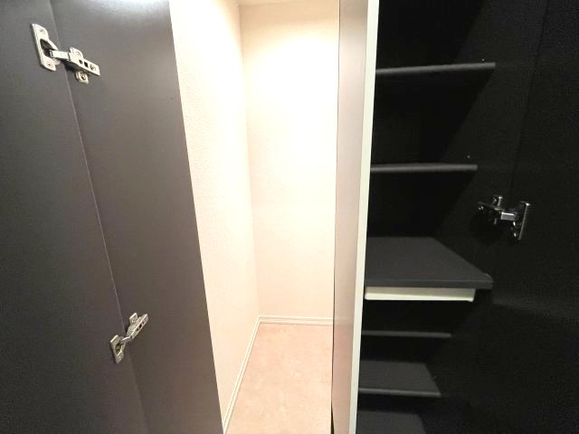 収納　イメージとして同建物他部屋を表示しています