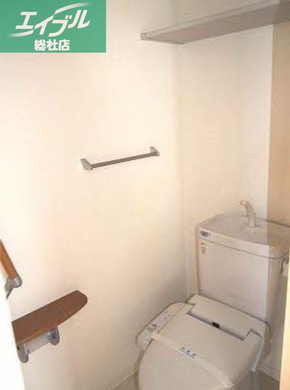 RAINBOW A棟のトイレ写真