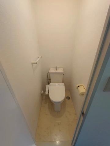 トイレ　別号室イメージ写真