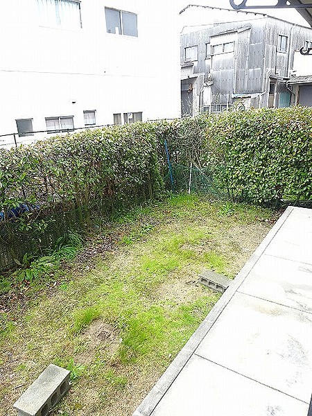 庭　たまにはお庭で休日を過ごしてみるのもよいかもしれません