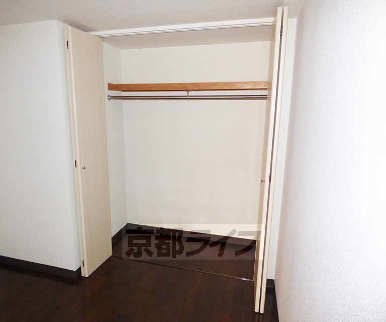 収納　上にも物置けます