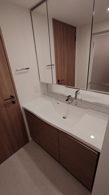 洗面設備　※写真は同タイプ住戸です。