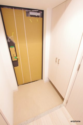 エスリード難波ザ・ファーストの玄関写真