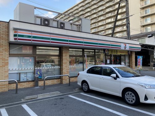 コンビニ　セブンイレブン 守口京阪本通1丁目東店（コンビニ）まで155m