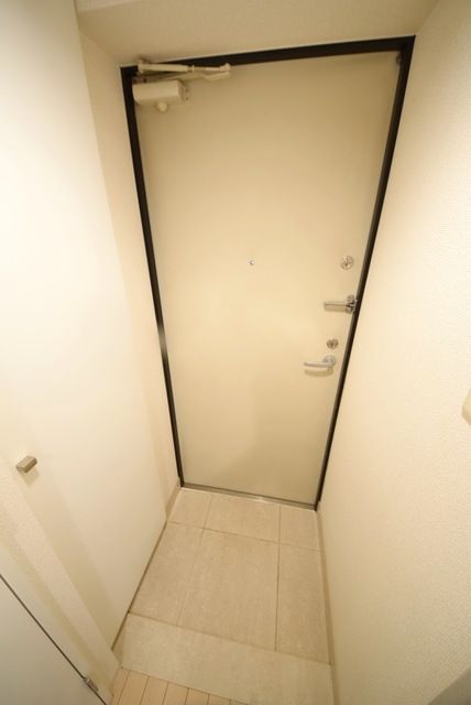 玄関　★下駄箱が大きいので靴が多くても安心です★