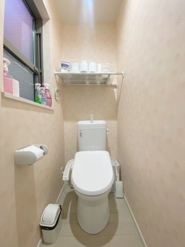 シェアハウス梅島のトイレ写真
