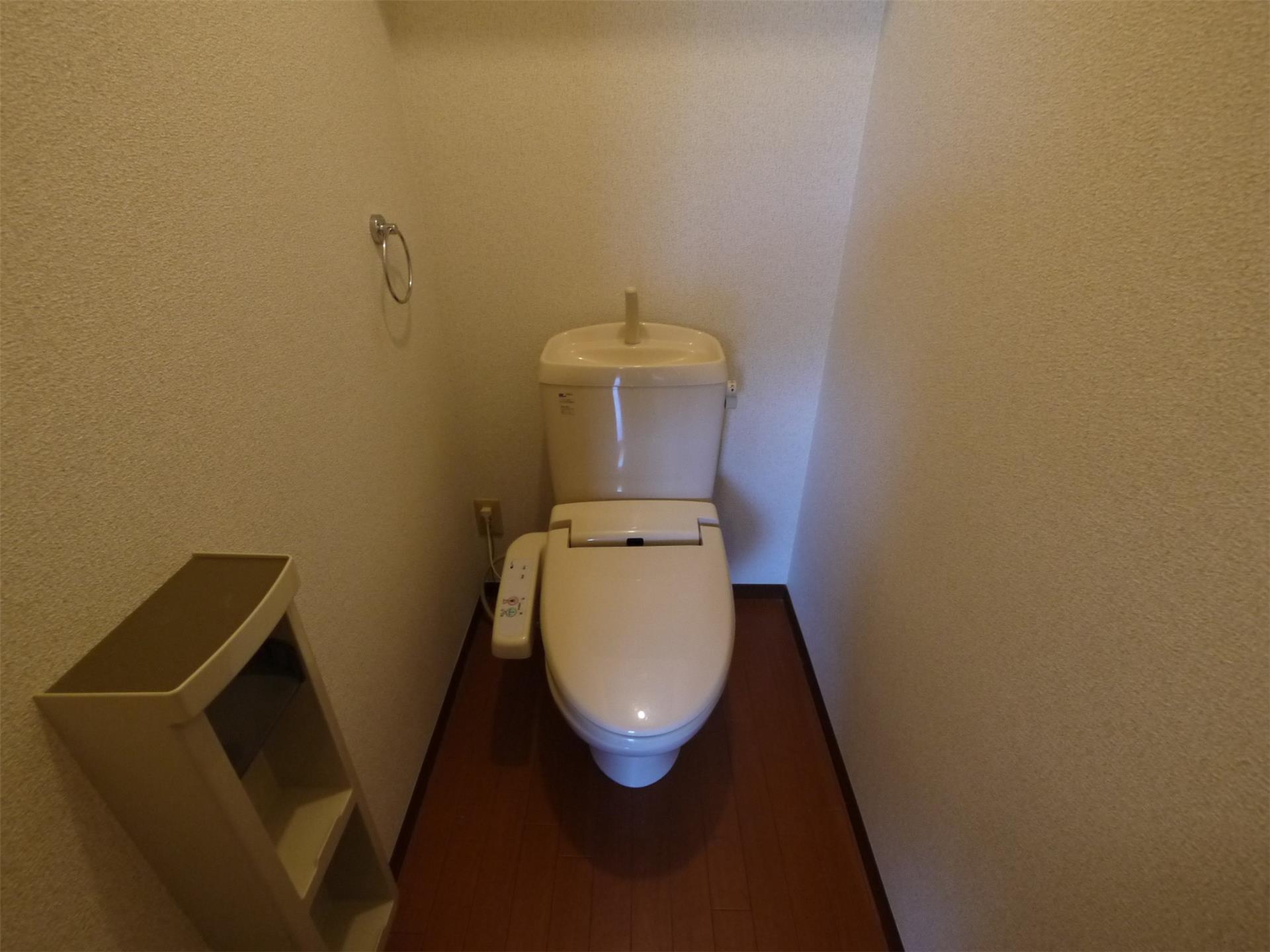 ファミールAのトイレ写真