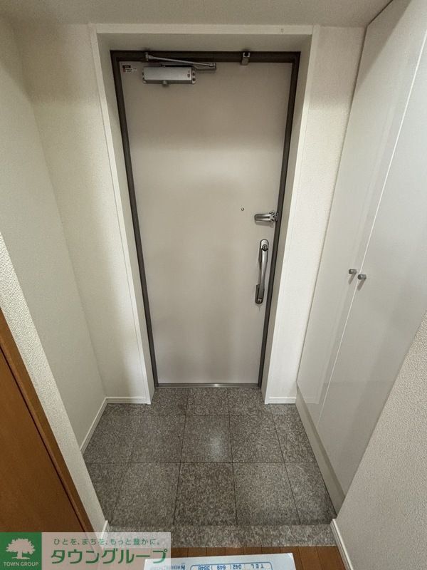 玄関　★お問い合わせはタウンハウジングまで★