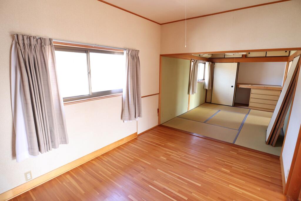 中万々戸建の内装写真
