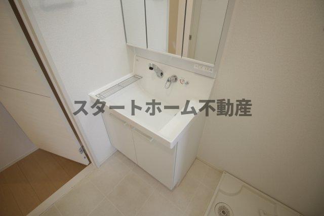 洗面設備　使いやすい洗面所です