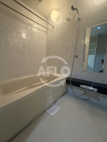 バス・シャワールーム　エルセレーノ上本町レジデンス　浴室