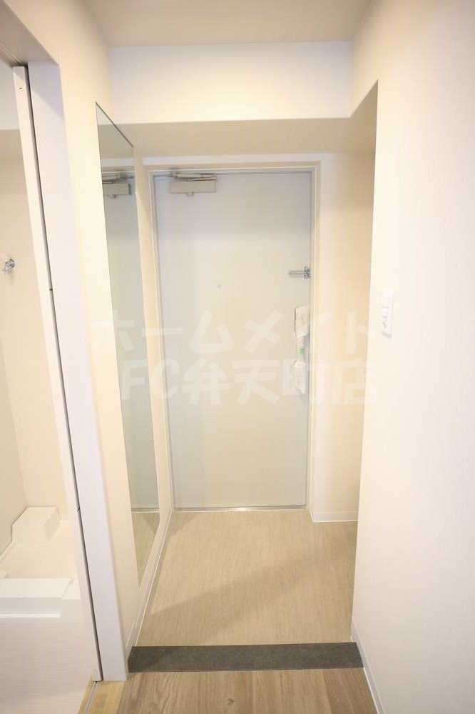 玄関　収納もある玄関です
