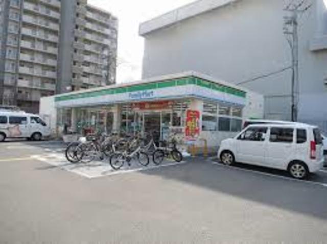 コンビニ　ファミリーマート玉出西店（コンビニ）まで568m
