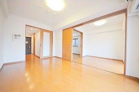 レジディア浅草橋の居間写真