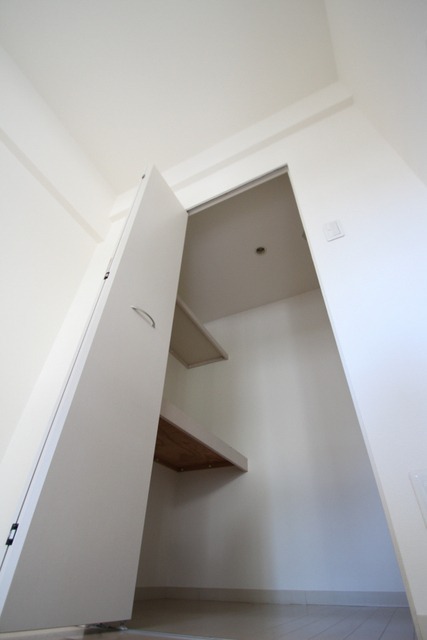 収納　※他部屋の参考写真です