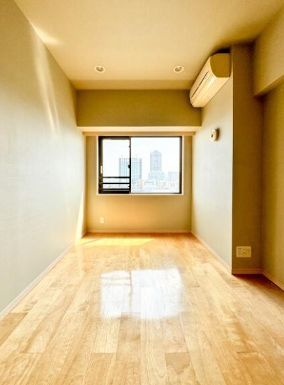 居室・リビング　※別部屋の参考写真です。